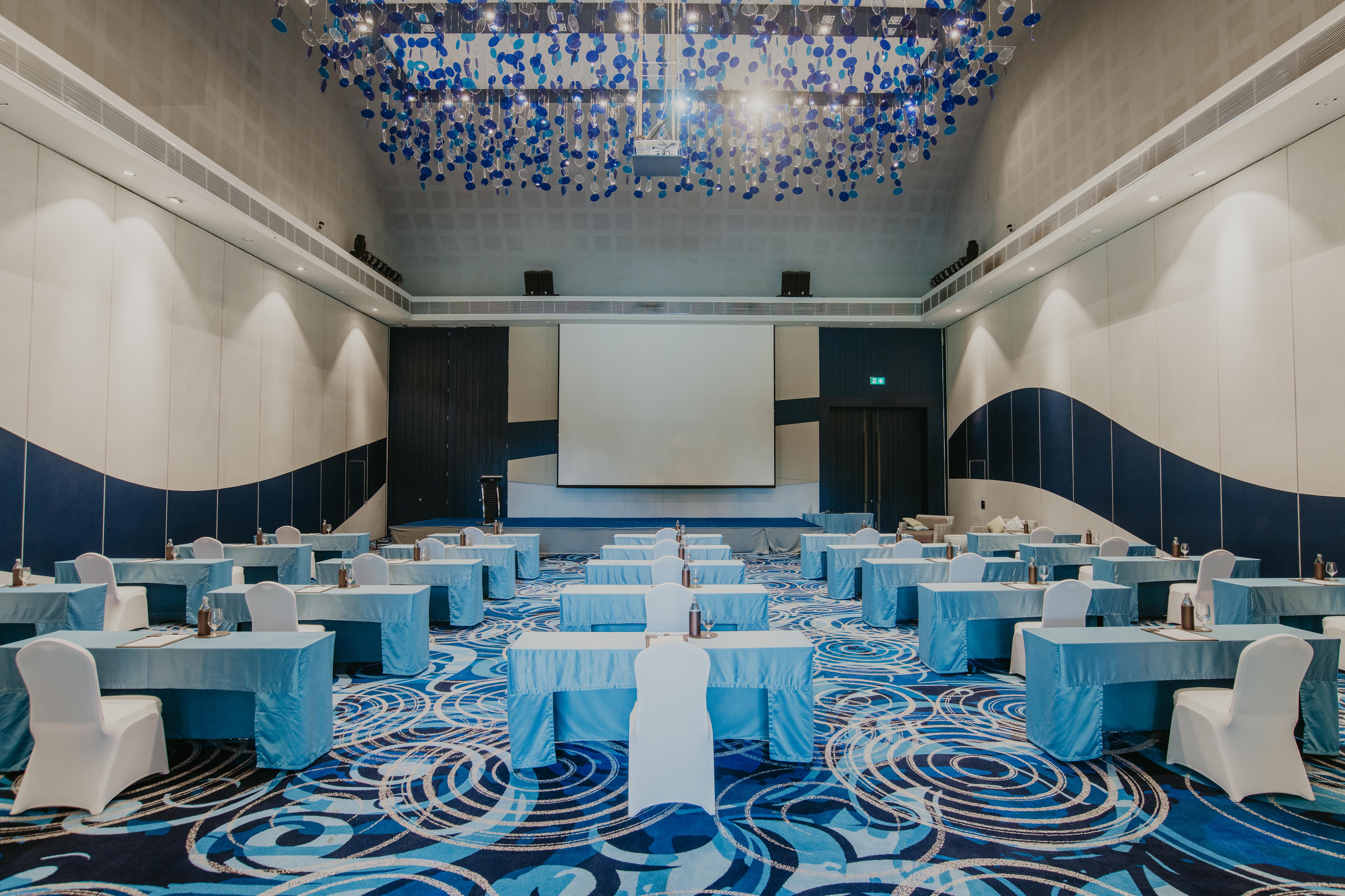 Splash Beach Resort, Maikhao Phuket - Sha Extra Plus Maikhau-part Kültér fotó The ballroom