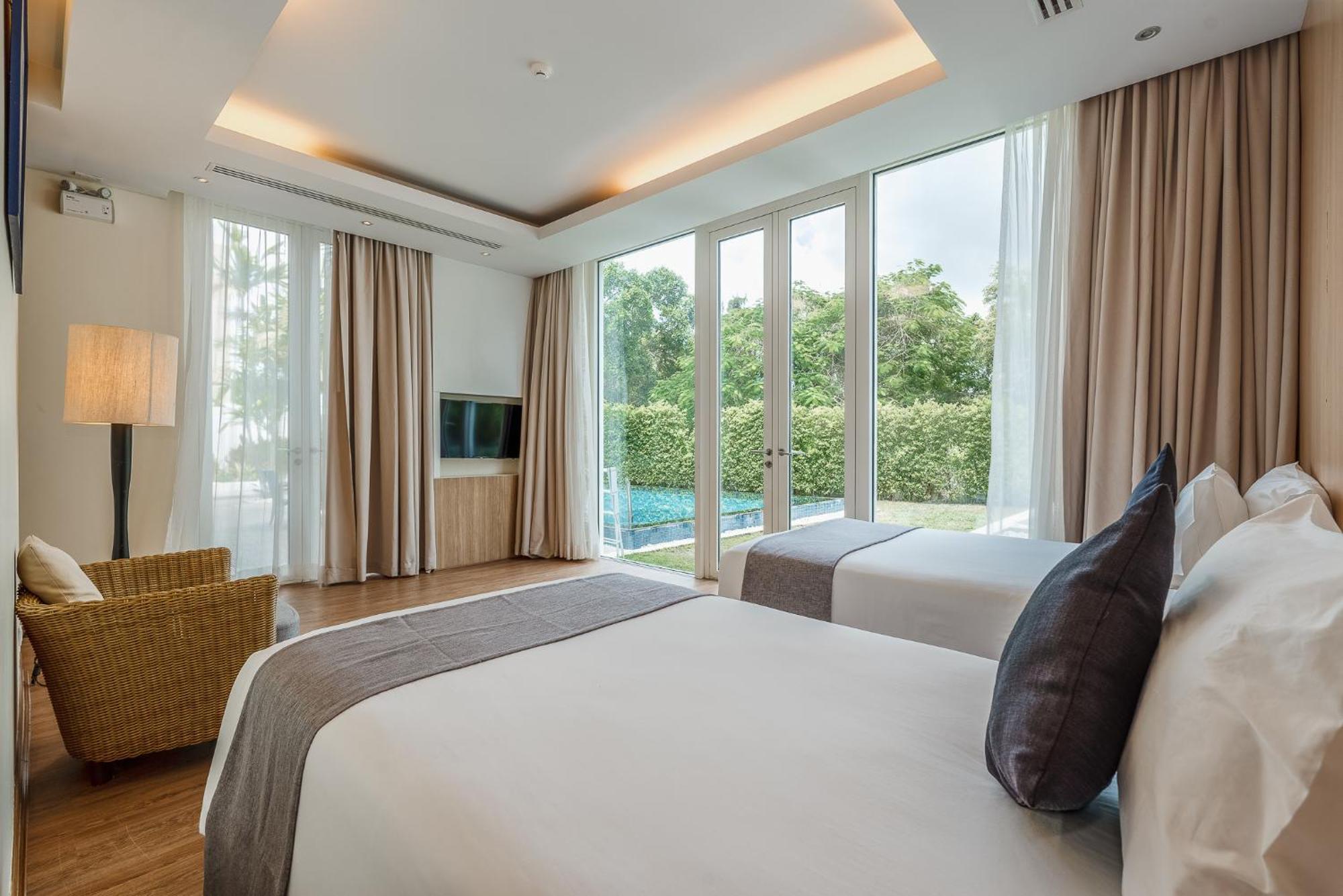 Splash Beach Resort, Maikhao Phuket - Sha Extra Plus Maikhau-part Kültér fotó Deluxe Pool Access